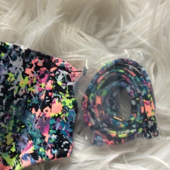 NEW⭐️ VS Splatter Paint Bandeau Bikini Top - Picture 4 of 5